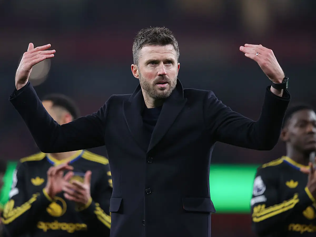 Michael Carrick Under Pressure at Man United