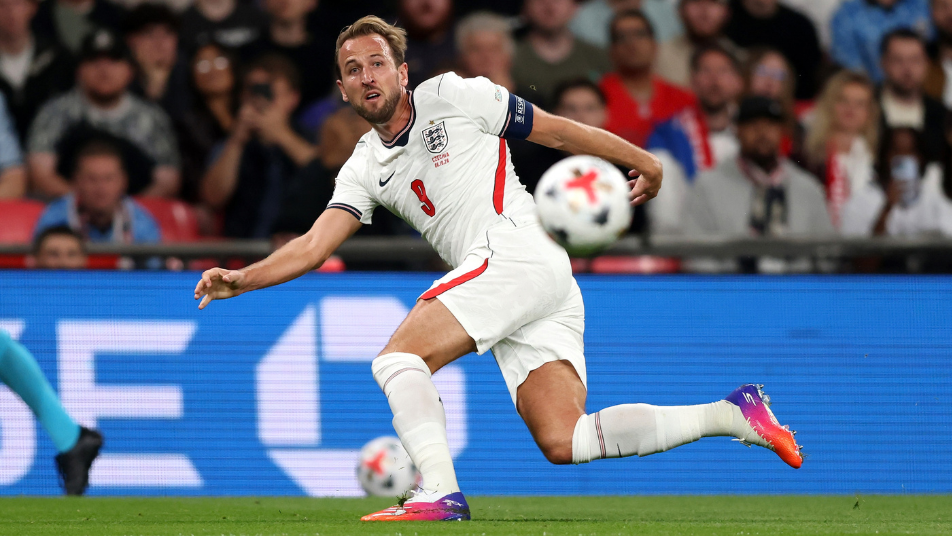 Harry Kane delivers the ball during England's Nations League win over Czechia
