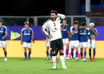 Como 4–1 Man United: 5 Brutal Tactical Failures Carrick Must Fix Now