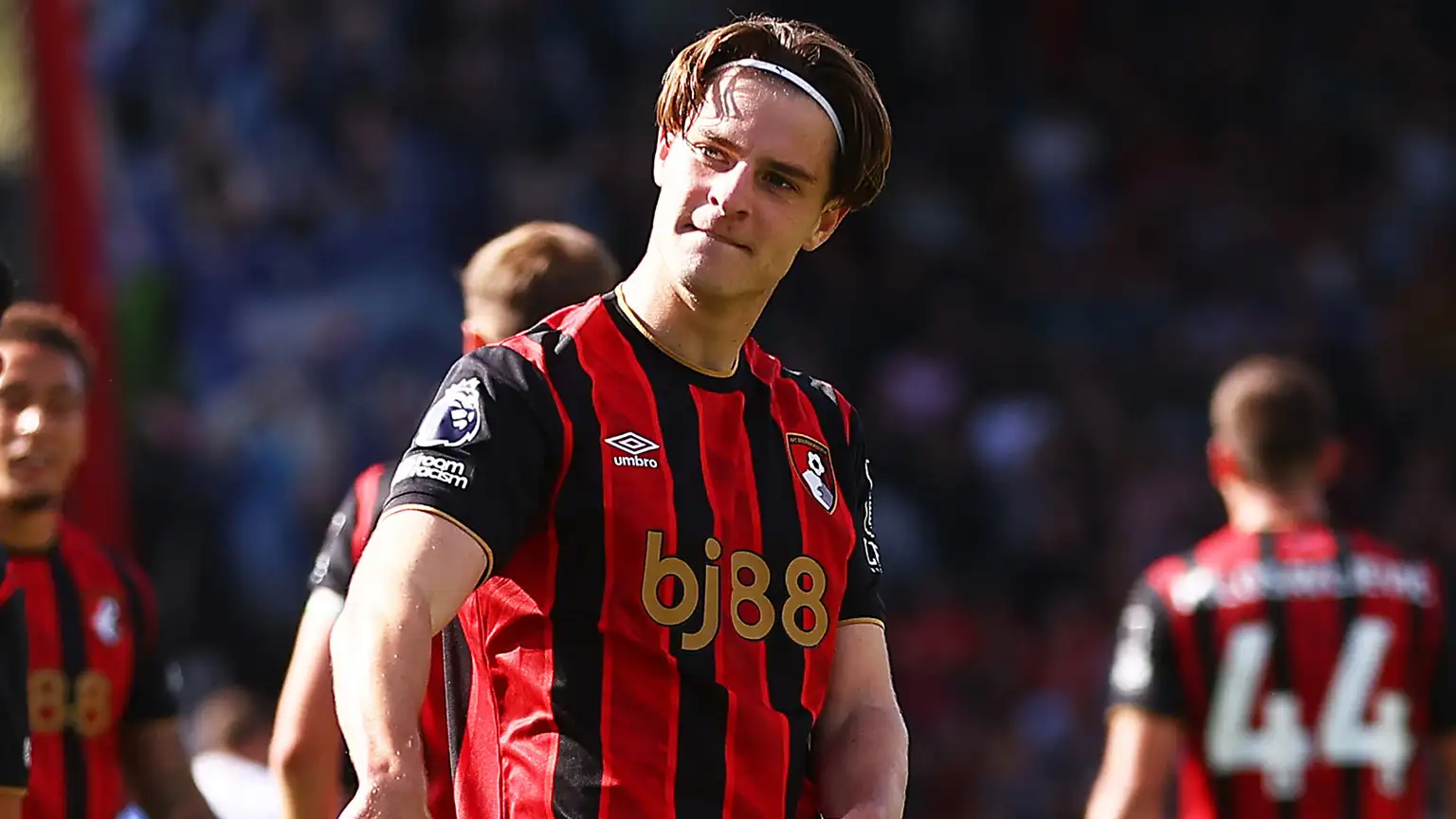 Alex Scott to Chelsea? 3 Essential Obstacles to a January Deal
